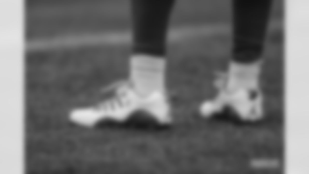 WR Davante Adams' cleats