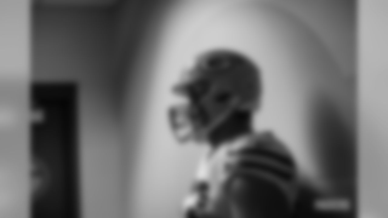 191014-locker-room-pass-17