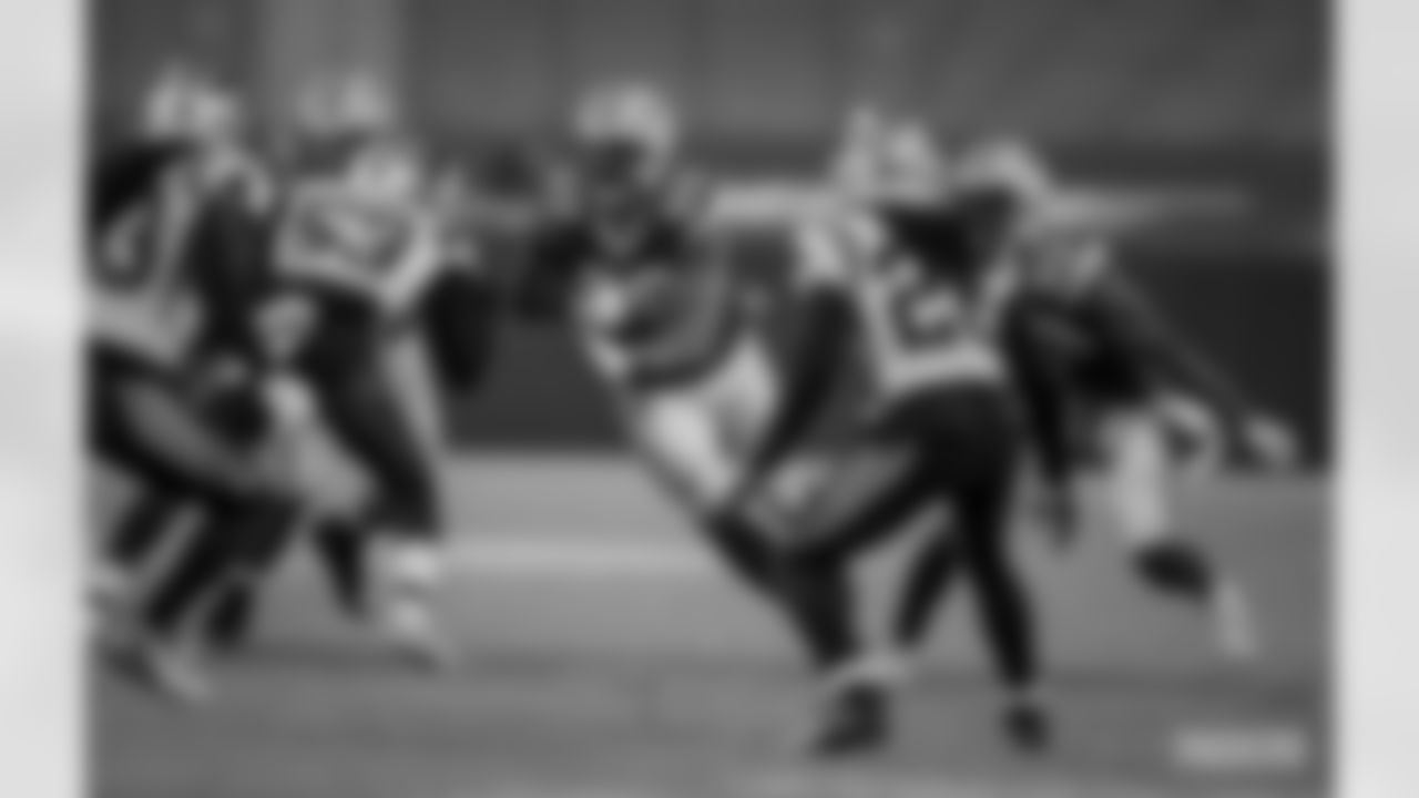TE Marcedes Lewis