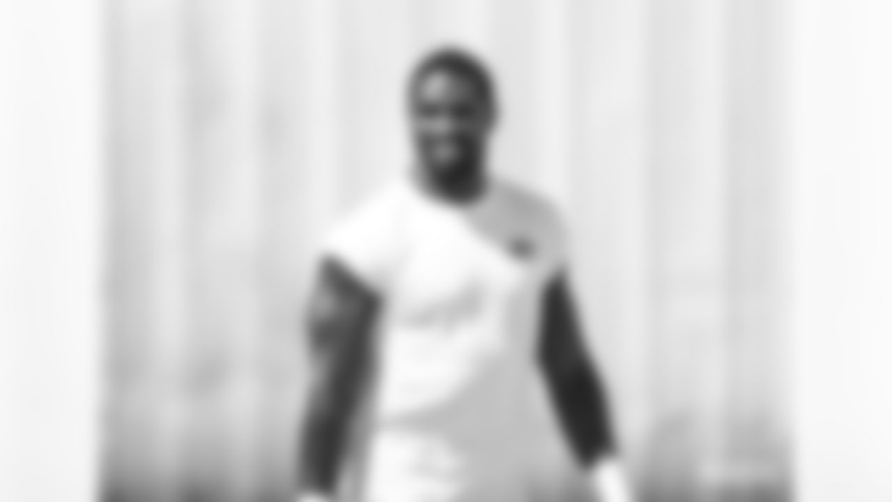 LB Oren Burks