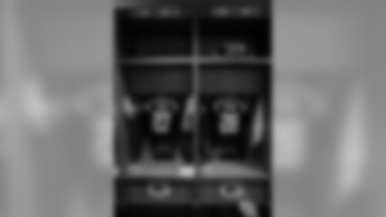 181202-locker-room-bobber-24