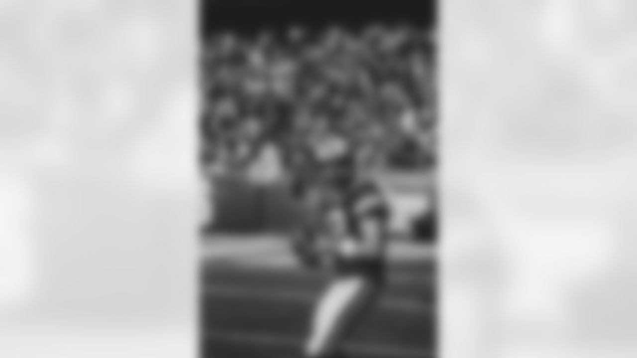 NFL-07701