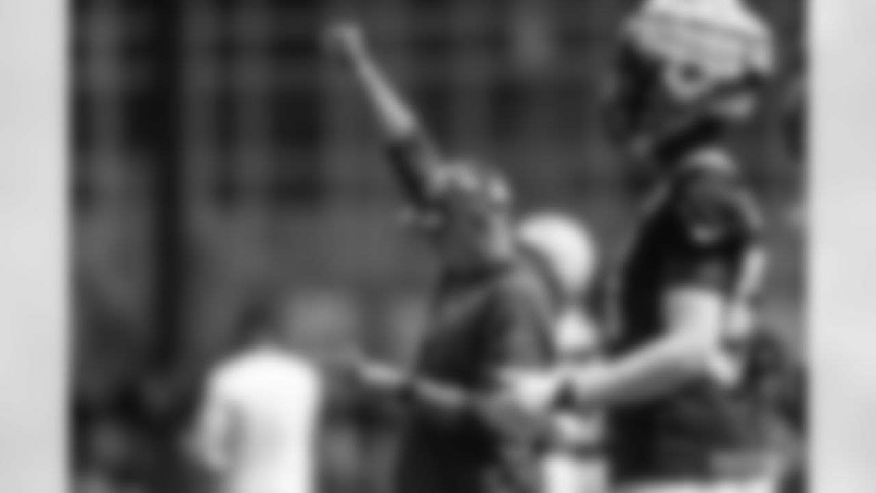 220727-training-camp-practice-1-2560078