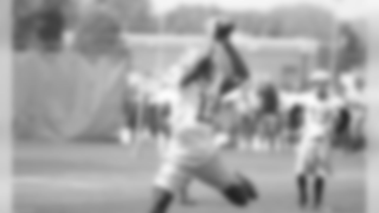 WR Larry Pinkard (#11)