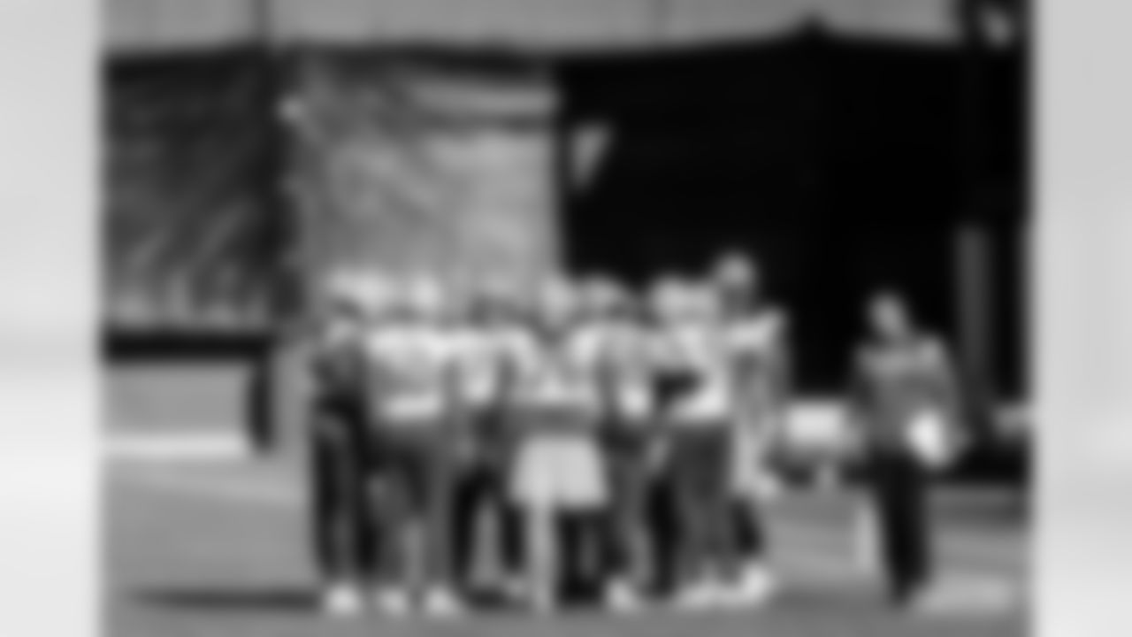 221125-evan-gallery-2560041