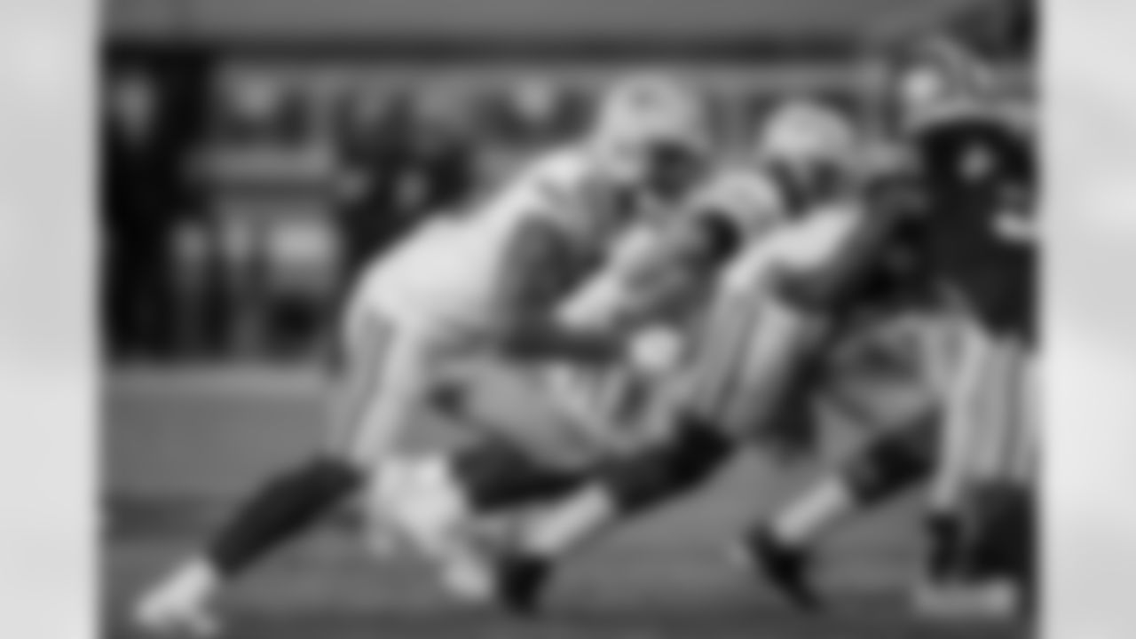 TE Marcedes Lewis
