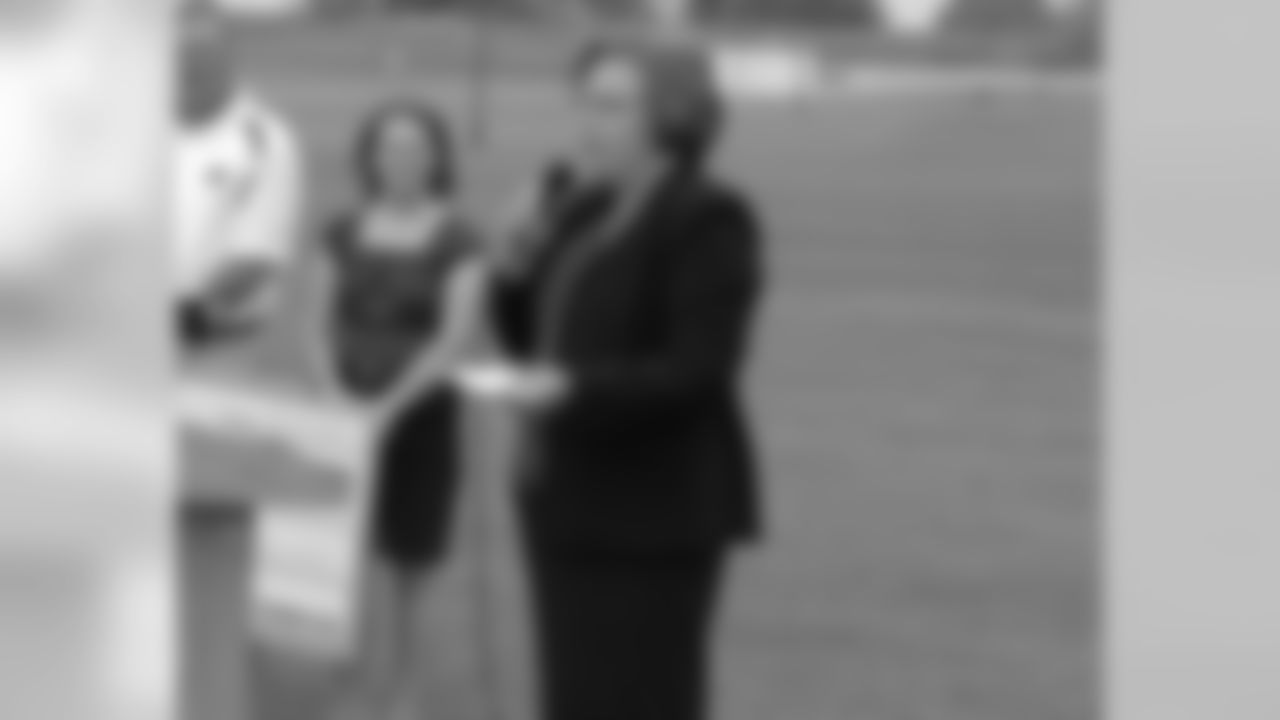 Green Bay Packers Foundation Presents Wrightstown High School With $250,000