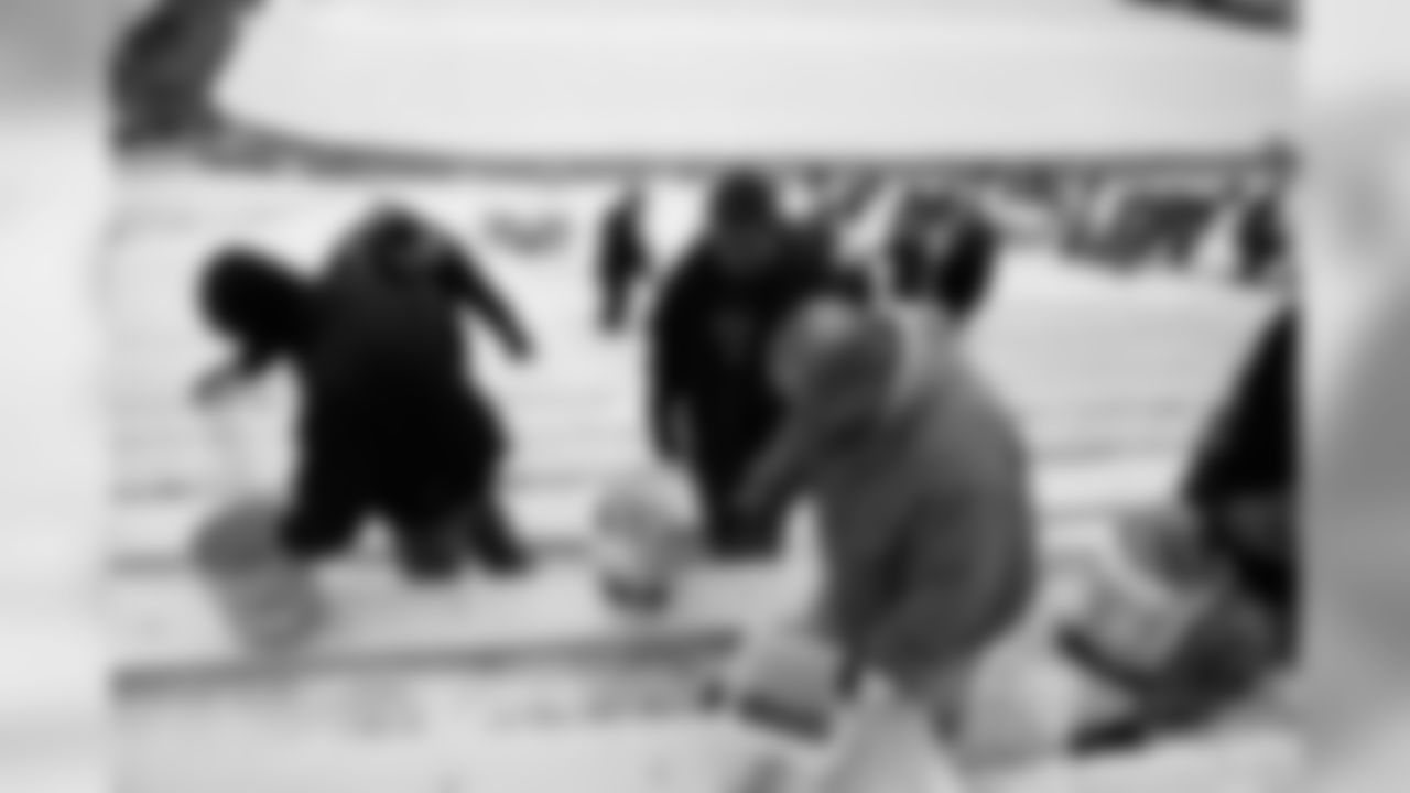 191213-shoveling-snow-5