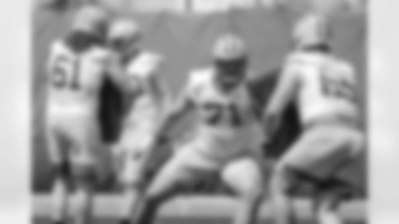 OL Josh Myers