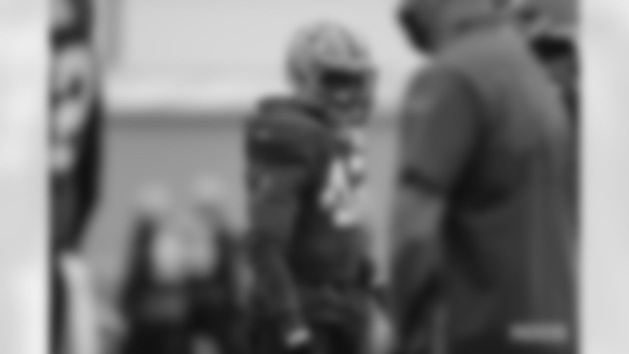 LB Oren Burks