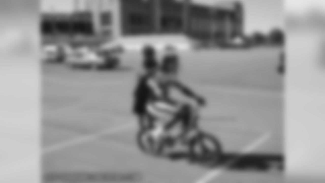 Bills Ride Bikes To Meet Packers At Practice