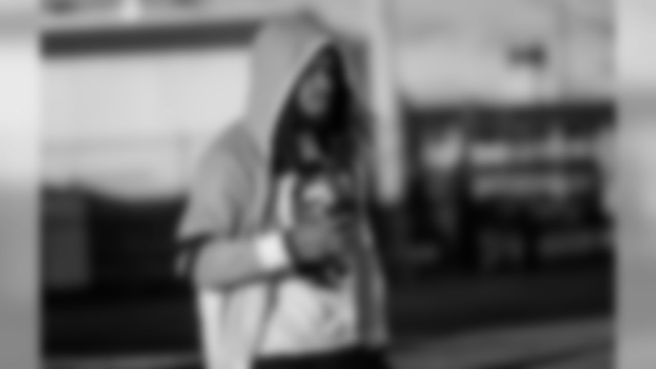181103-packers-land-boston-siegle-24