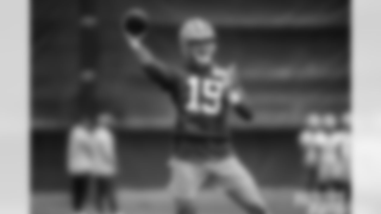 QB Danny Etling