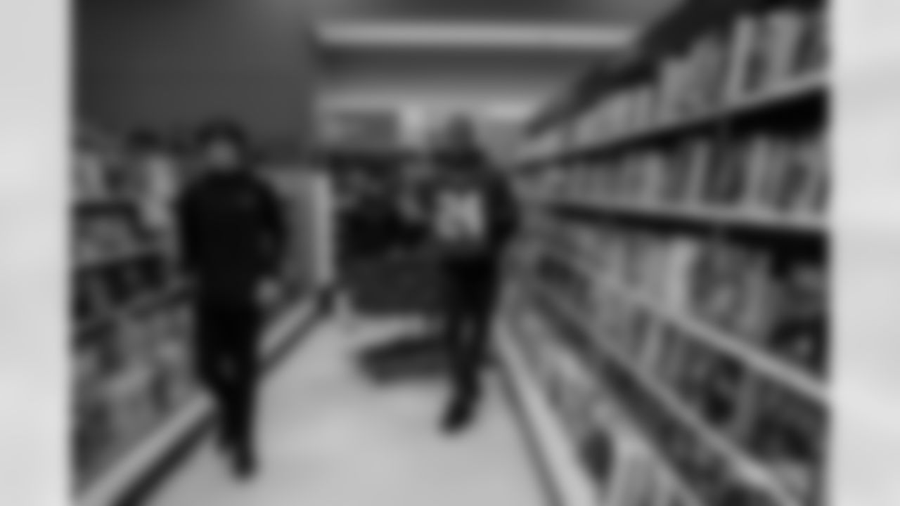 221215-tariq-target-shopping-2560019