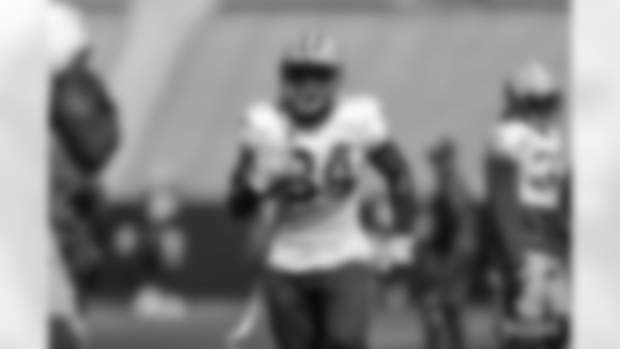 RB Damarea Crockett