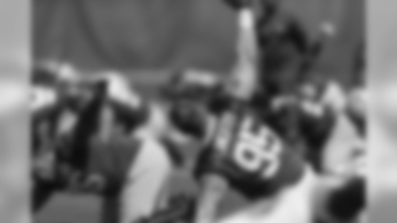 DL Tyler Lancaster