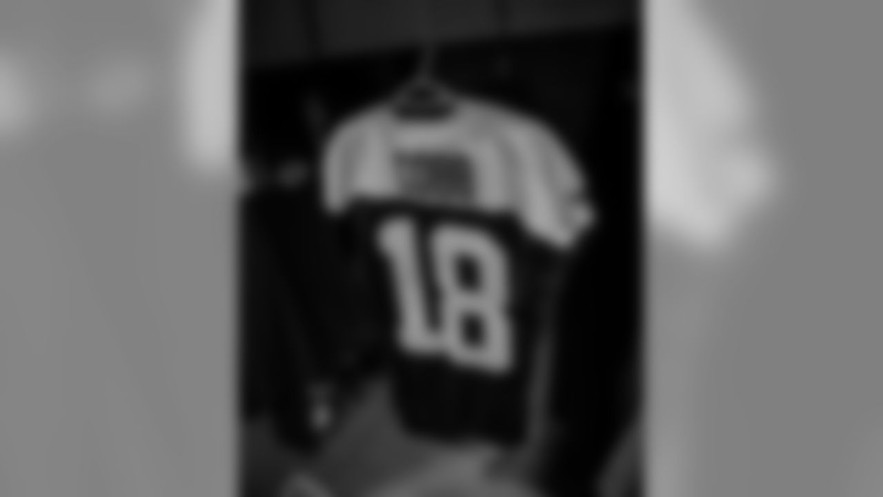 180930-packers-locker-room-bobber-21