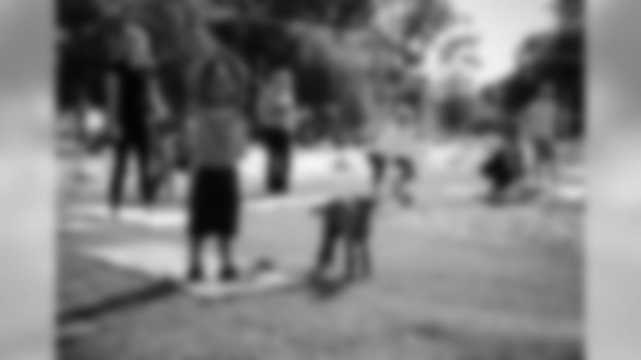 190712-goat-yoga-04