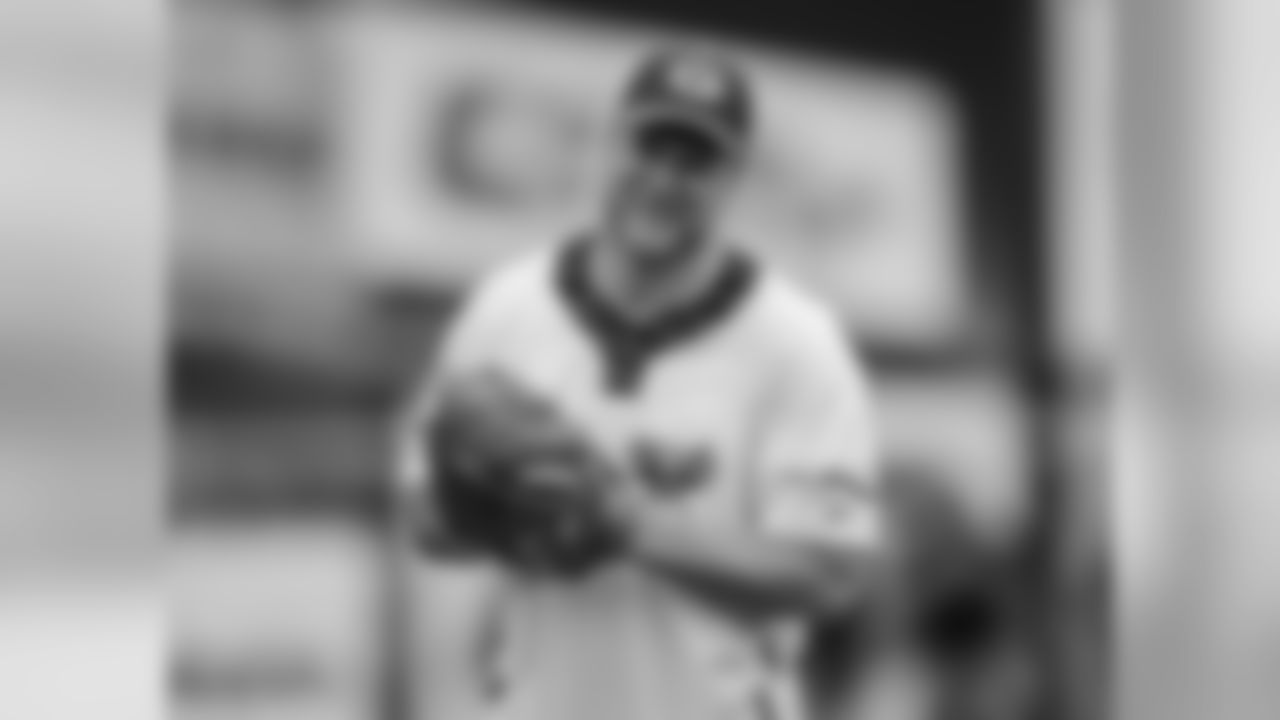 180602-green-gold-softball-siegle-45