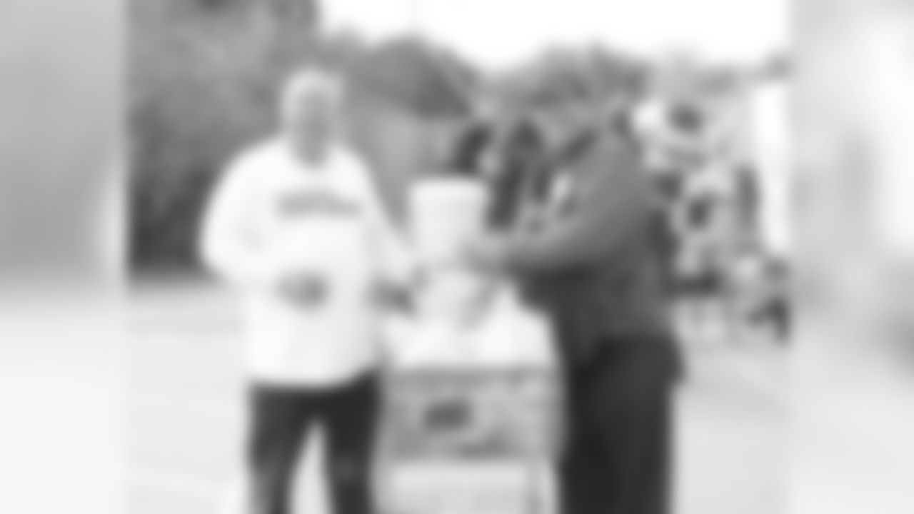 Packers Women's Association 2009 Food Drive