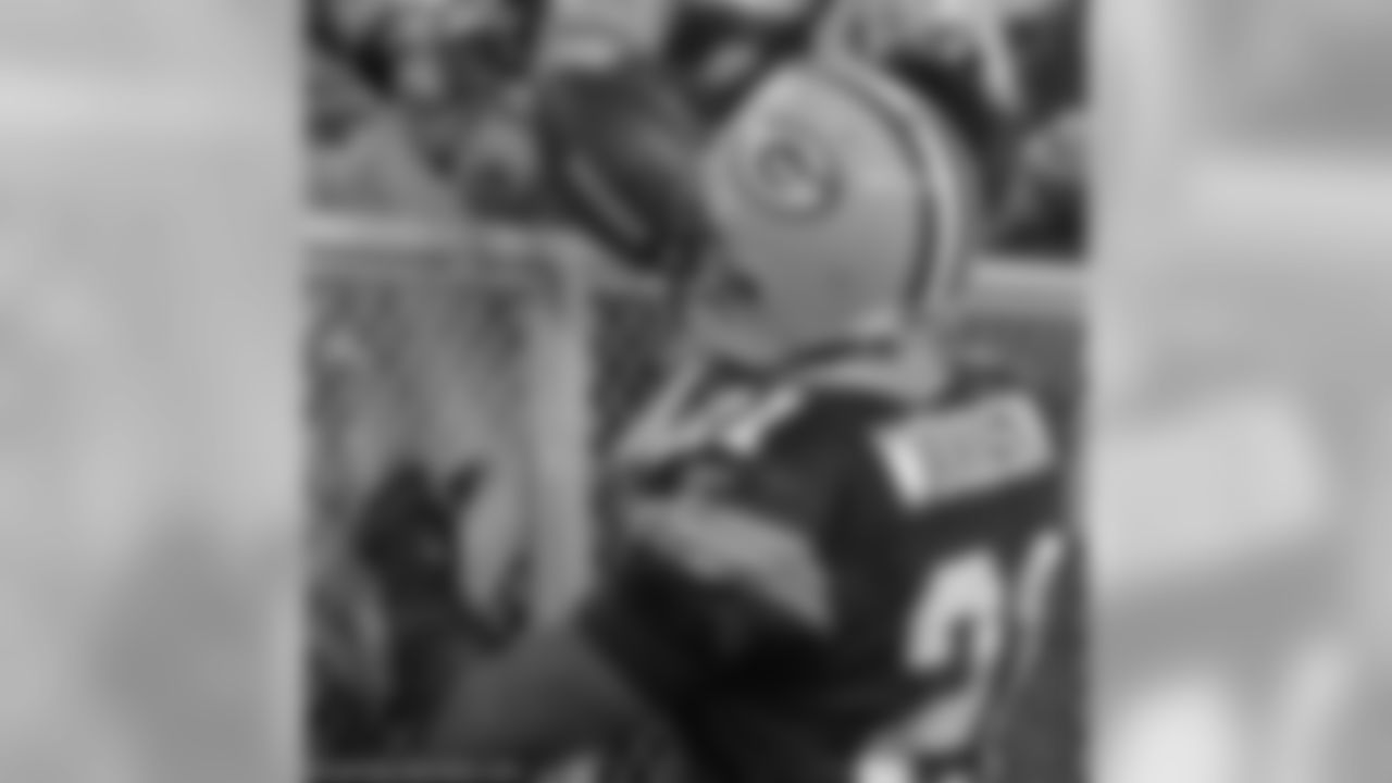 CB Charles Woodson