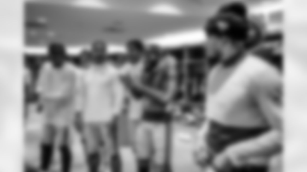 221220-locker-room-EA-2560023