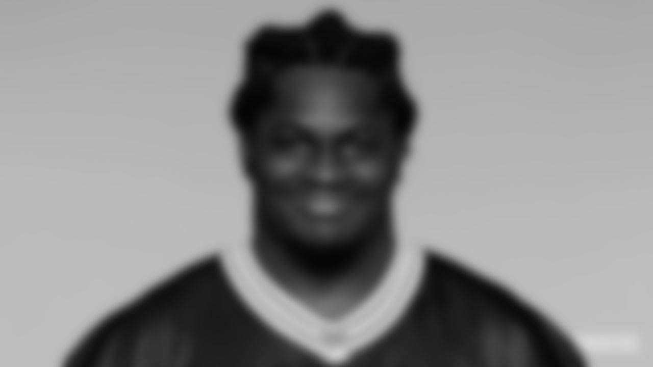 LB Jonathan Garvin