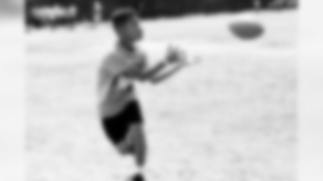 180619-marcedes-lewis-football-camp-29