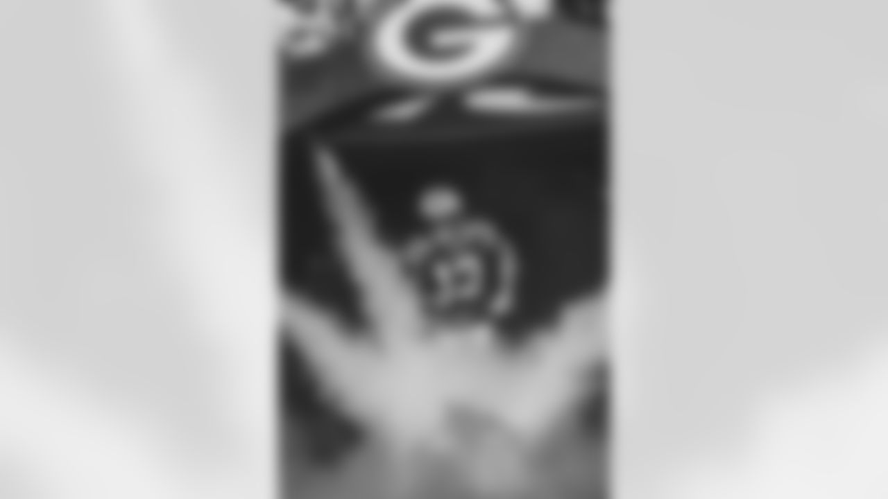 NFL-07828