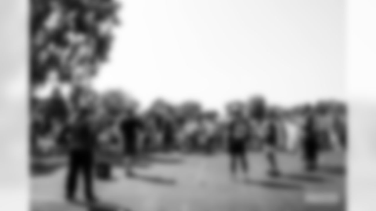 220913-football-outreach-gallery-2560008