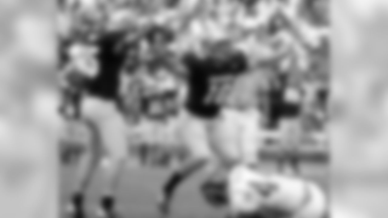 Established a total of 31 game, season and career records at Colorado, where he held the all-time records for points scored (307), FGs made (66) and attempted (88), PATs made (109) and attempted (117), FG percentage (75.0) and longest FG made (60 yards)