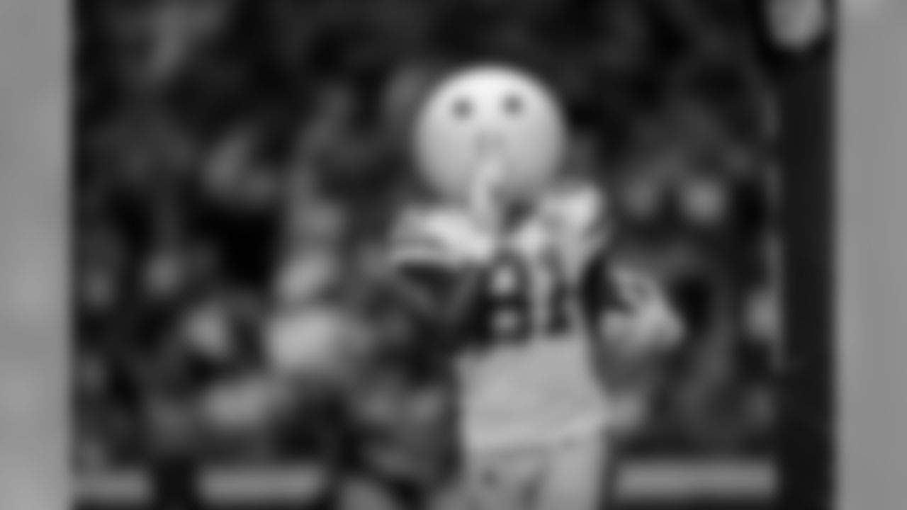 190717-world-emoji-day-14