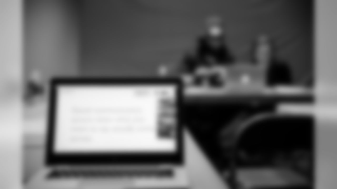 181211-aaron-jones-character-playbook-live-04