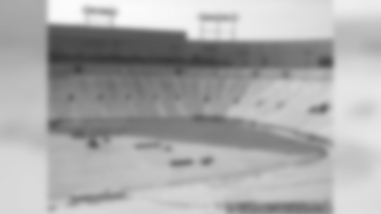 Lambeau Field Gets New Playing Surface