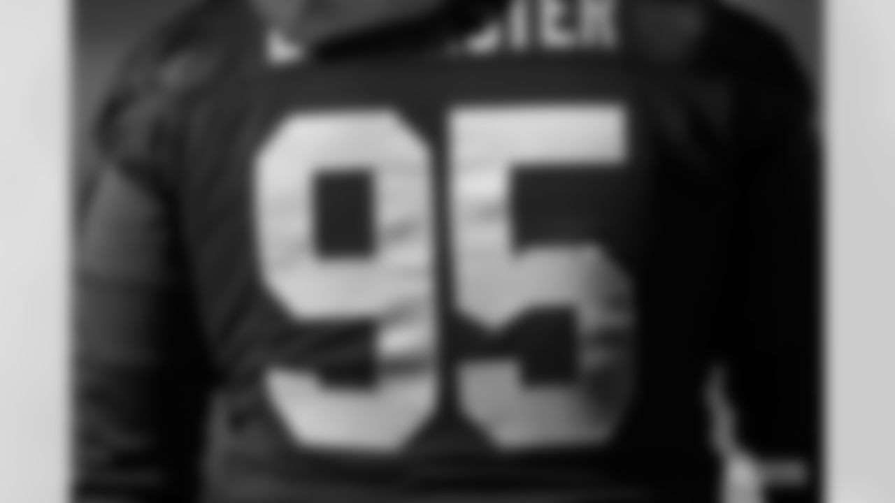 DL Tyler Lancaster