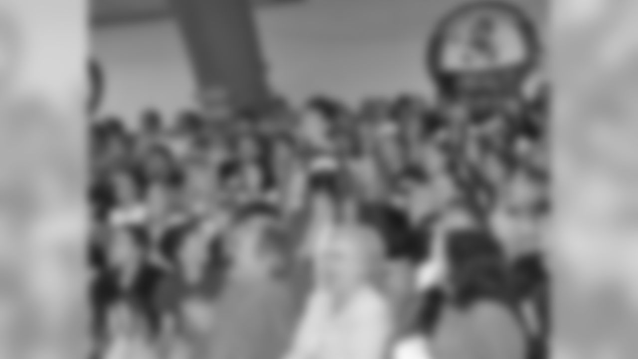 Packers Tailgate Tour - Thorp Public School
