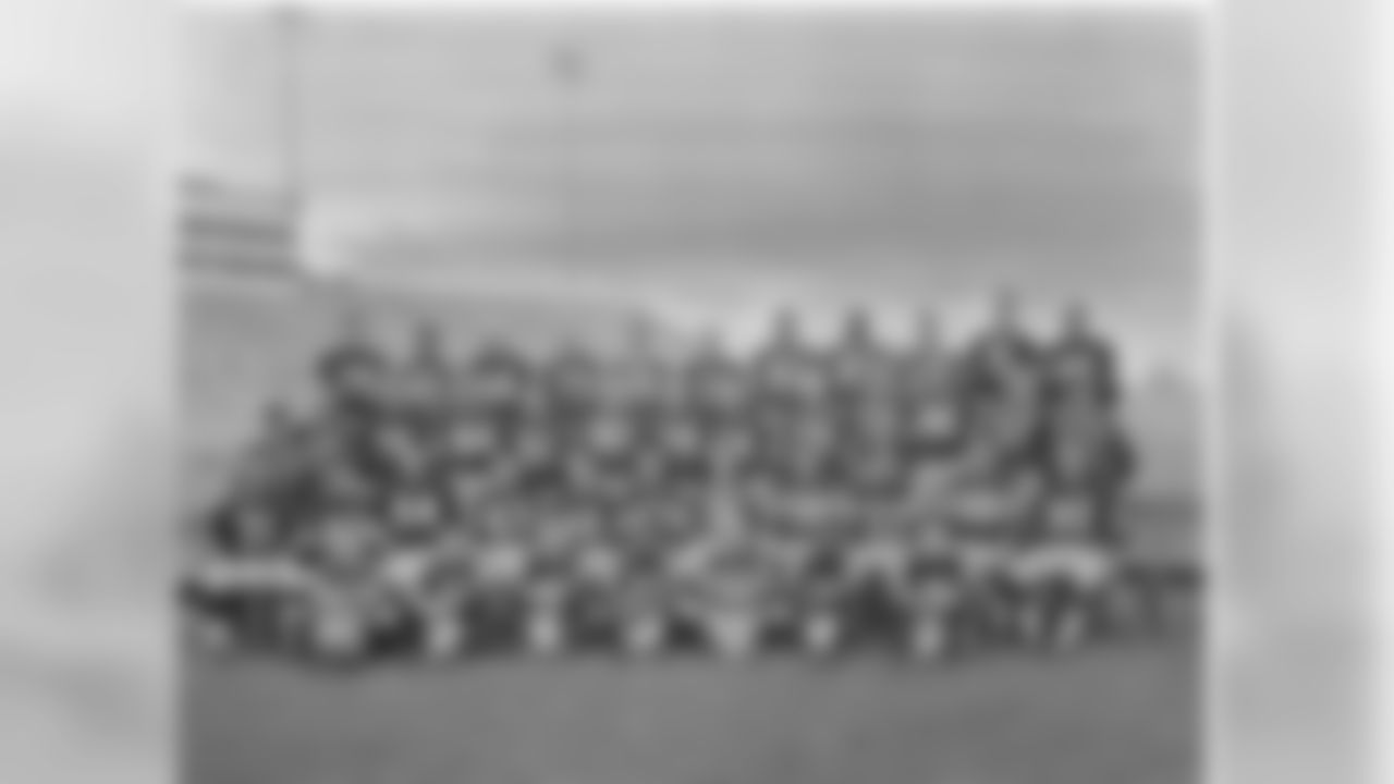 Green Bay Packers 1960
Record: 8-4-0