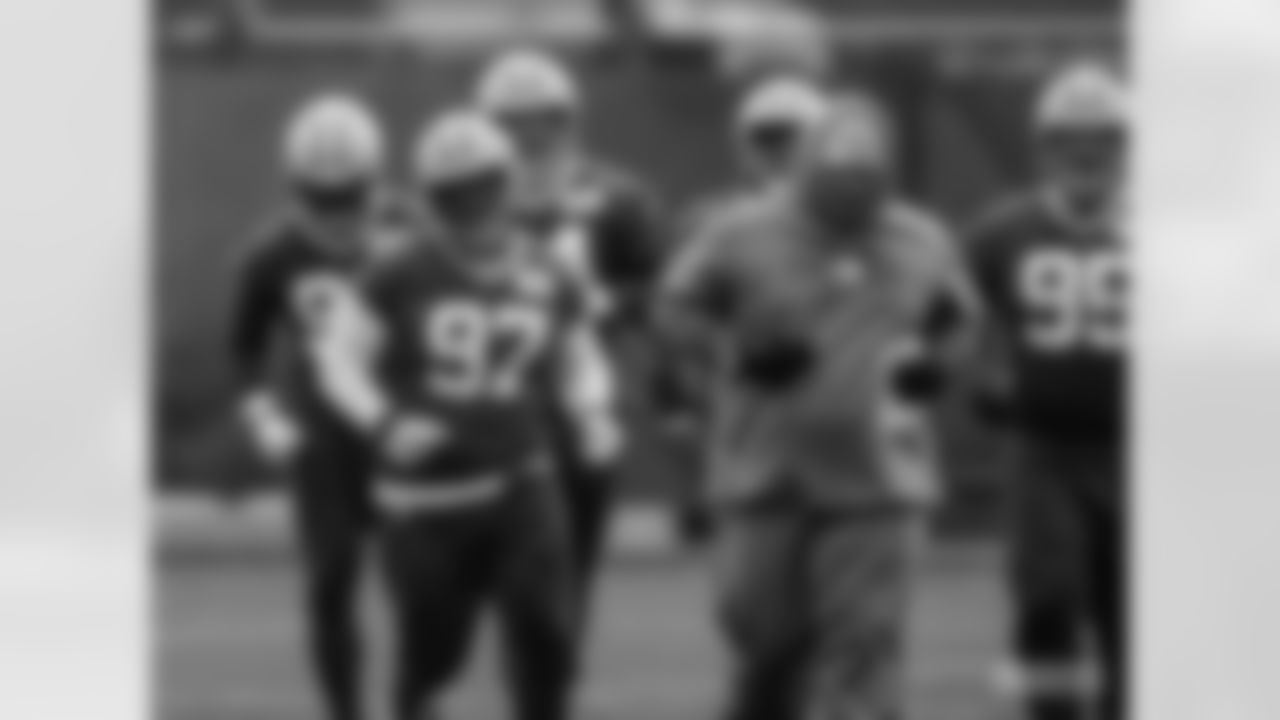 DL Kenny Clark