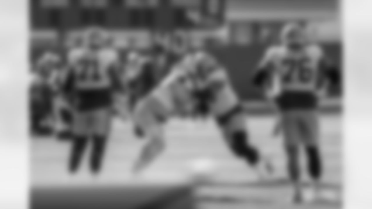 221124-evan-practice-gallery-2560027