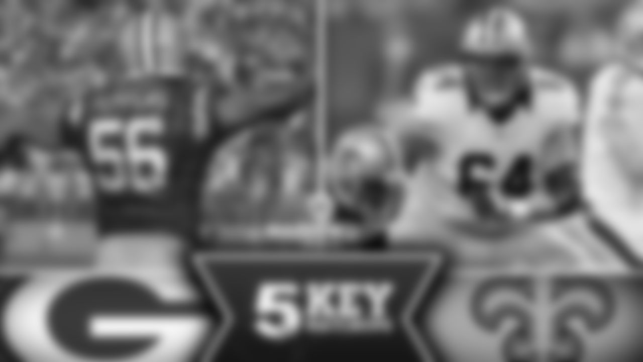 Against the 6-0 Brees, the 6-7 Peppers can become an obstacle if Peppers can get past Strief and block Brees' vision.