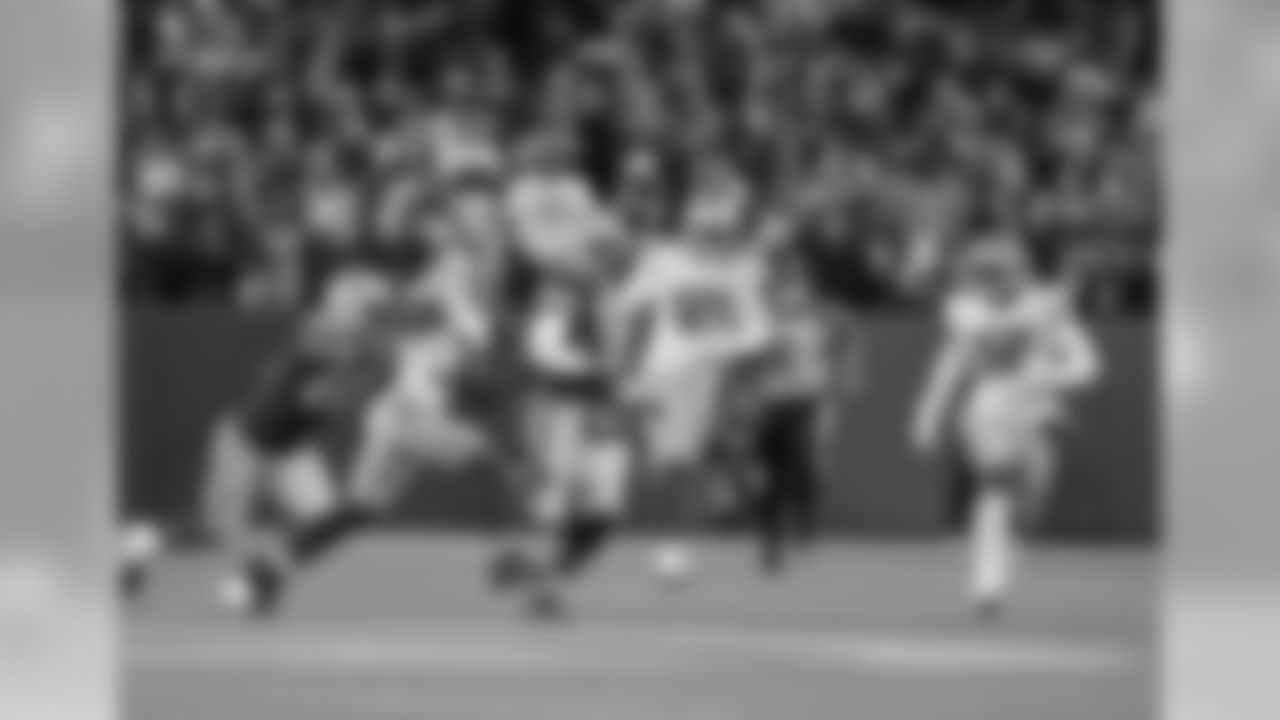 Green Bay Packers against the San Francisco 49ers during Monday night's game at Lambeau Field.