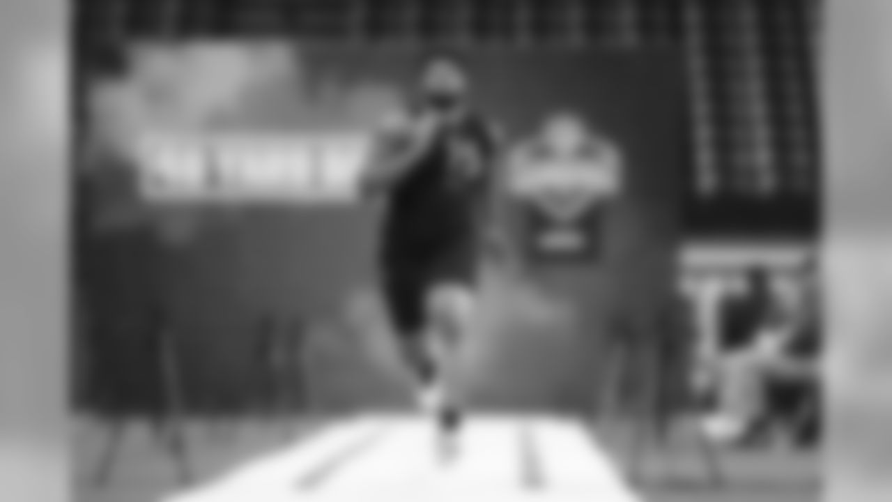 Missouri tackle Yasir Durant runs the 40-yard dash during the 2020 NFL Scouting Combine, Friday, Feb. 28, 2020 in Indianapolis. (Ben Liebenberg/NFL)