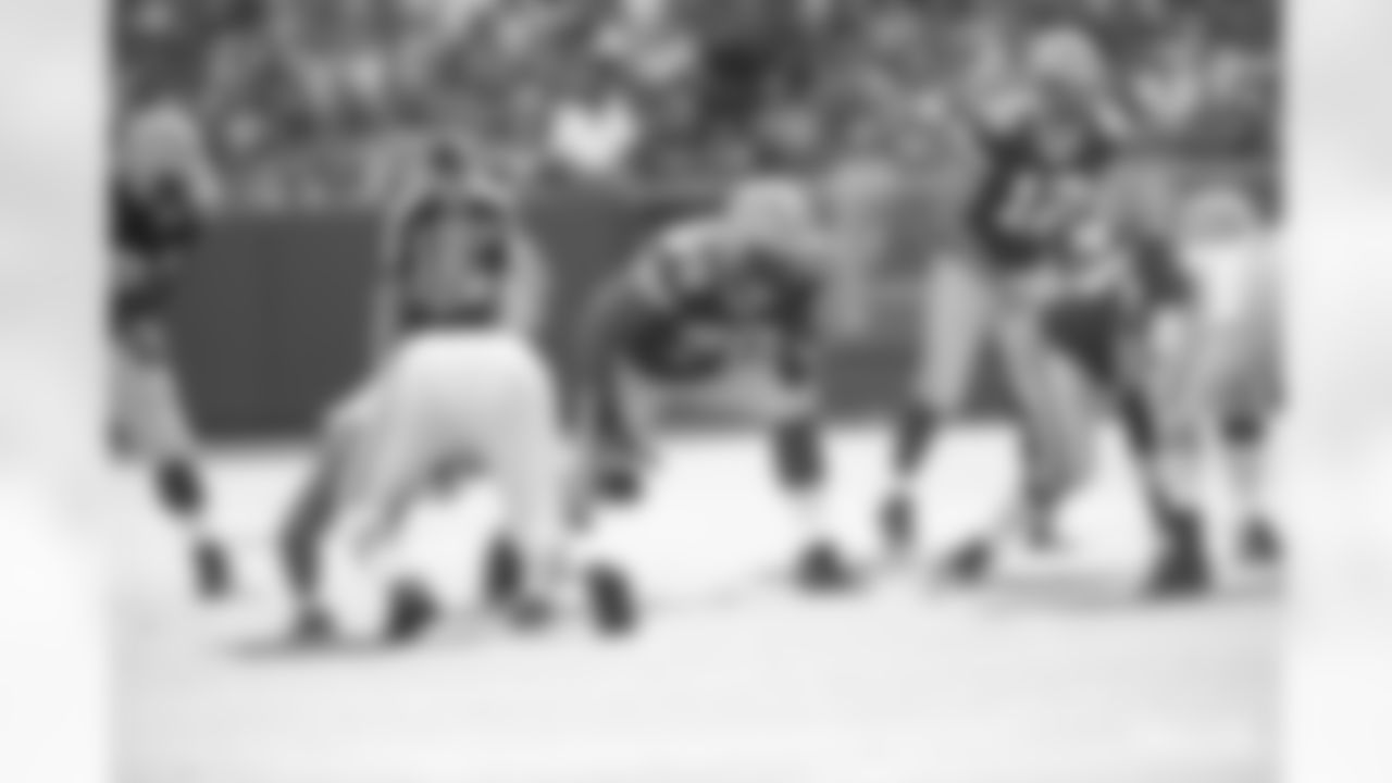 T Derek Sherrod (2011, 13-14)