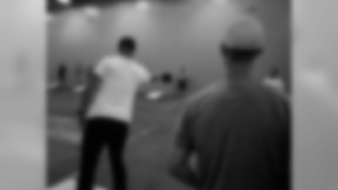 180722-jimmy-graham-cornhole-bobber-2