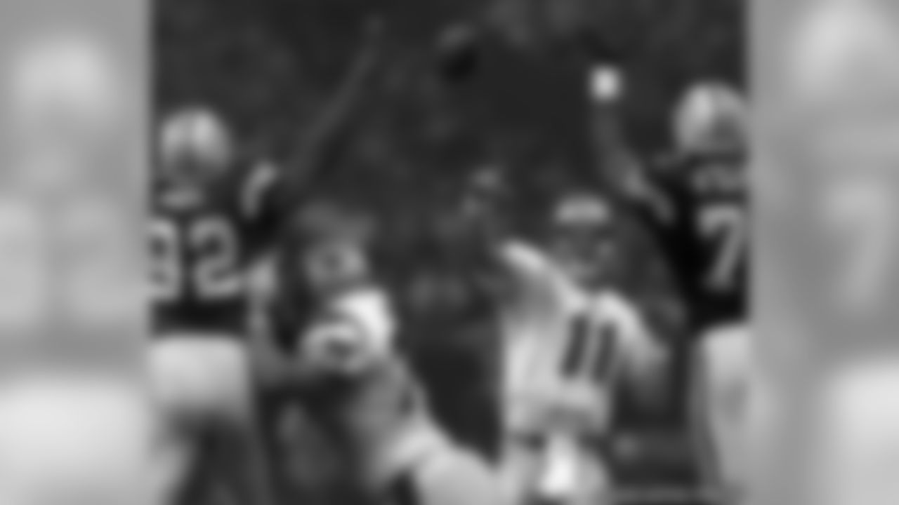 Photo Tribute To Reggie White
