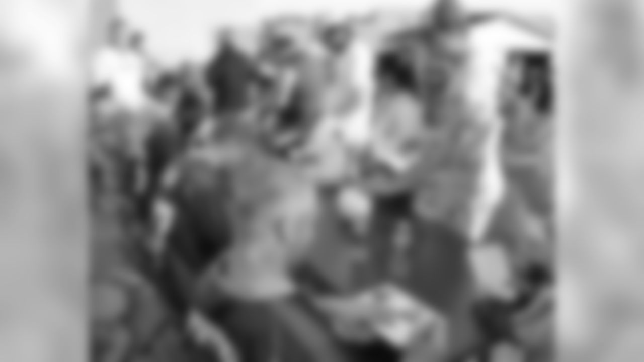 Packers Tailgate Tour - Beaver Dam Tailgate Party