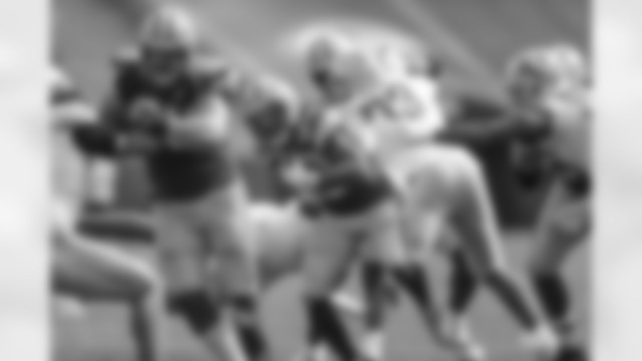 RB Aaron Jones