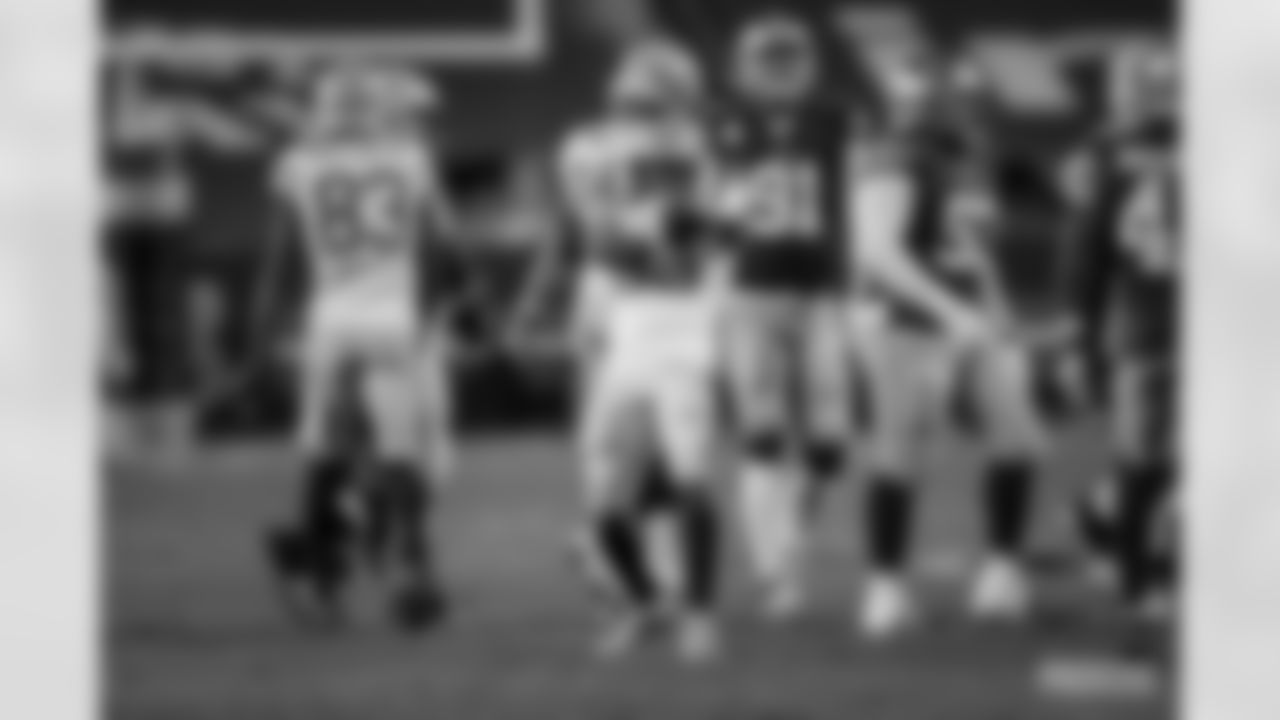 RB Aaron Jones