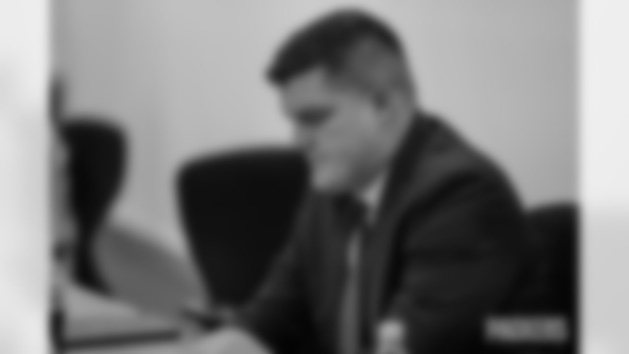 230427-draft-room-gallery-2560-18