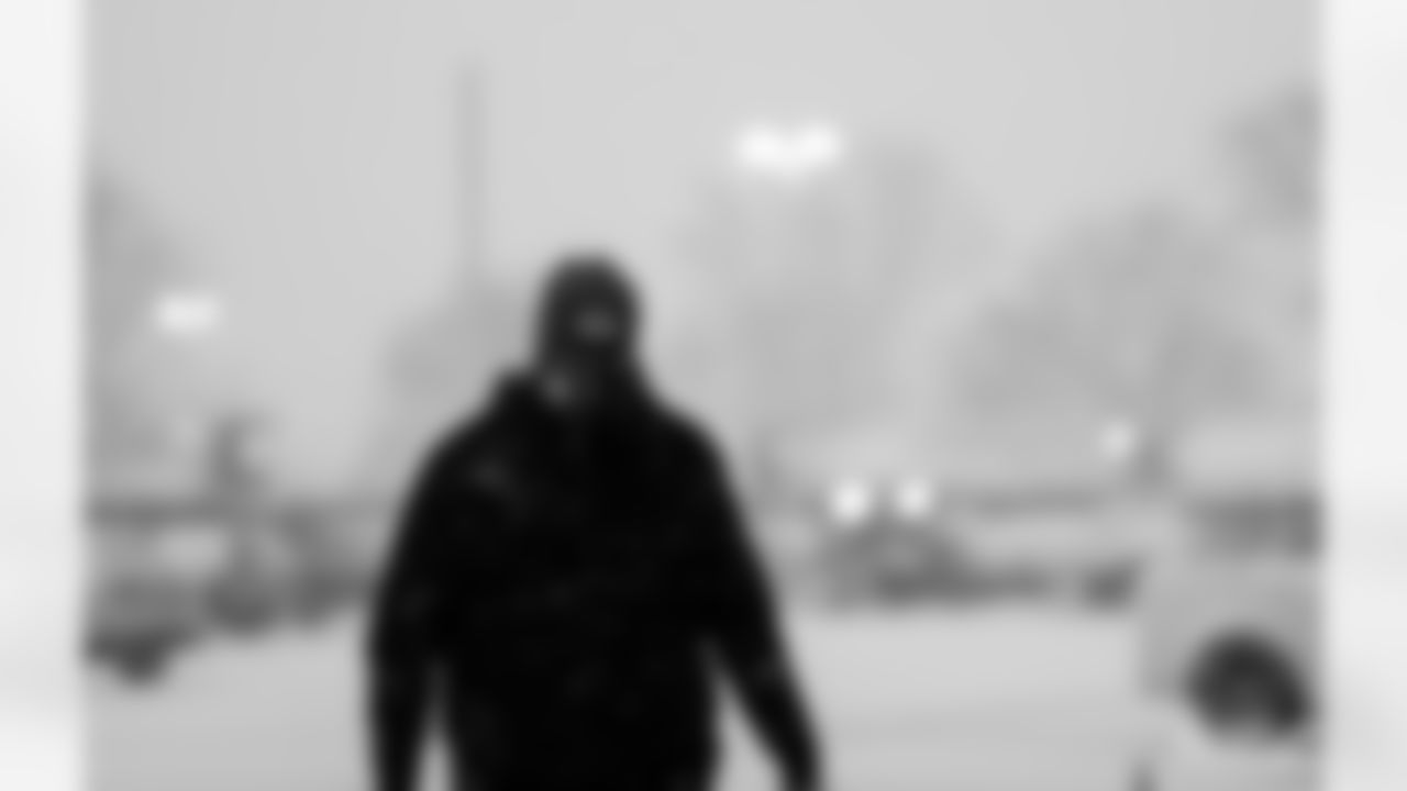 201227-arrival-titans-siegle-WM-006